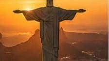 Cristo ao pôr do sol